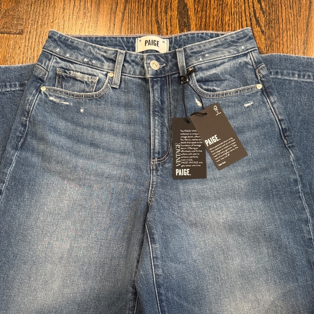 PAIGE Woman’s  Classic Harper Jeans